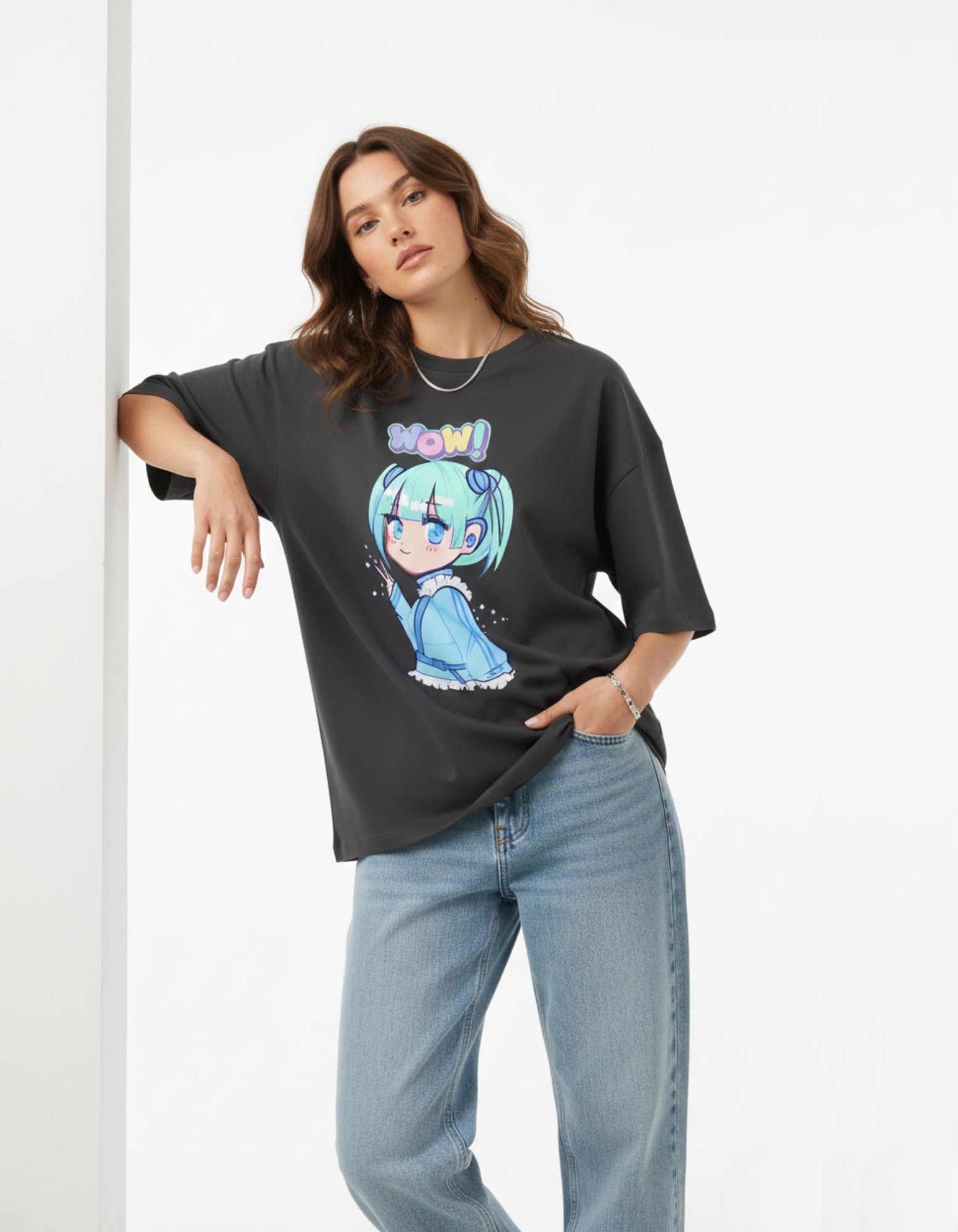 Terry Oversized T-Shirt with Girl Print and "WOW" Design – Make a Statement