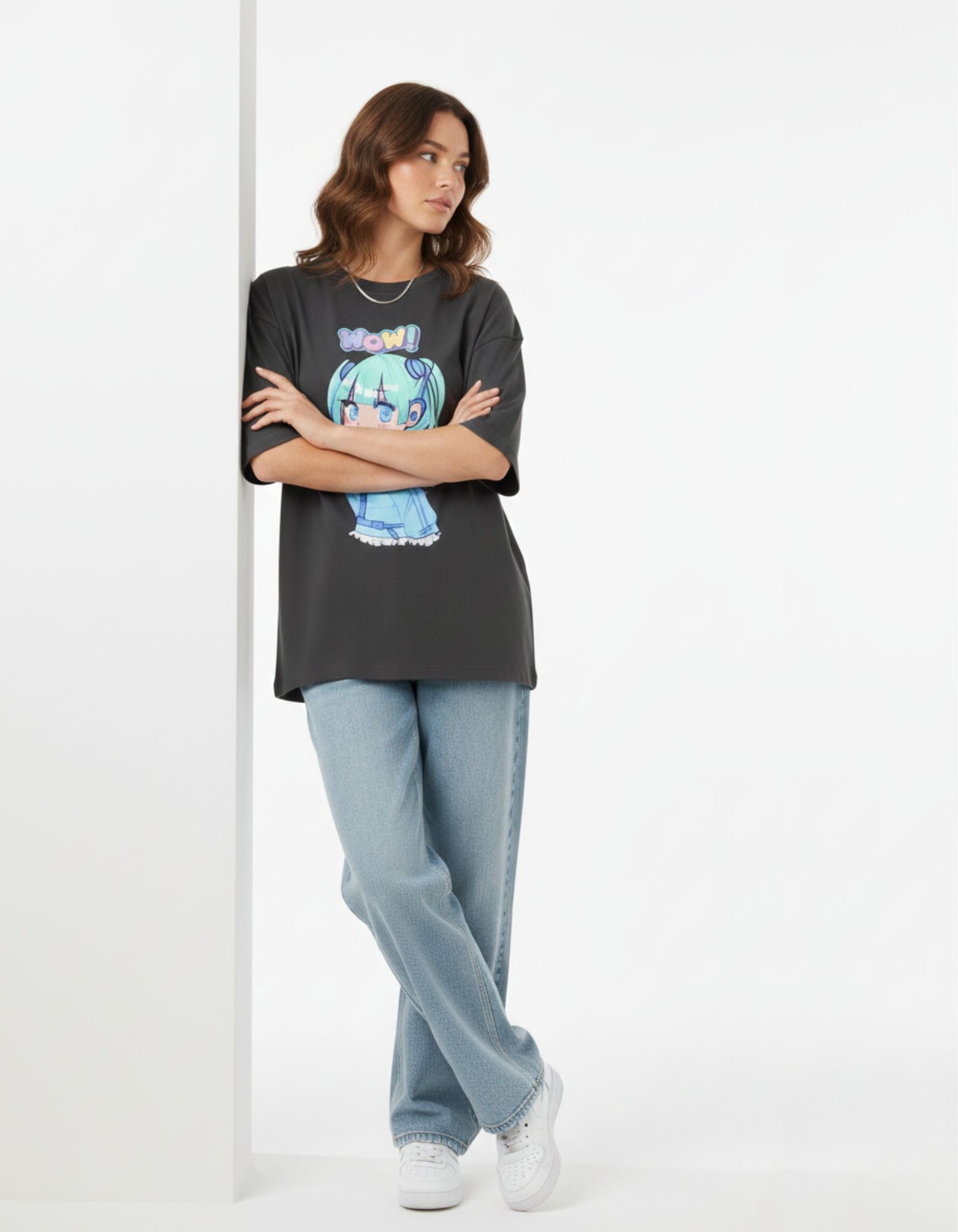 Terry Oversized T-Shirt with Girl Print and "WOW" Design – Make a Statement