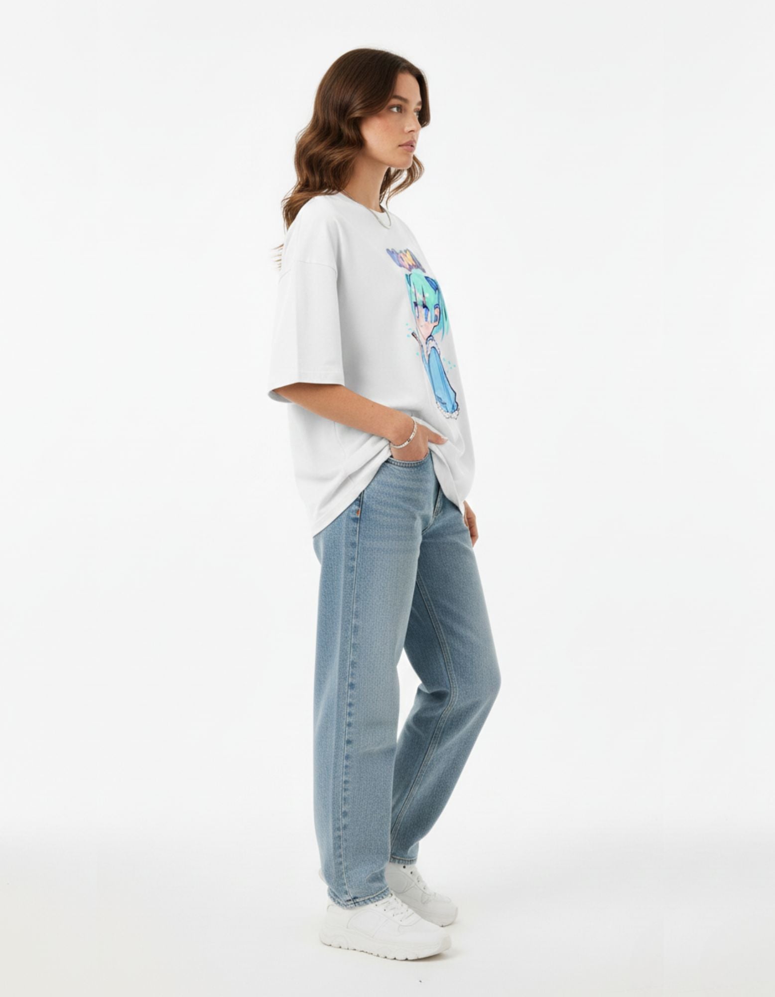 Terry Oversized T-Shirt with Girl Print and "WOW" Design – Make a Statement
