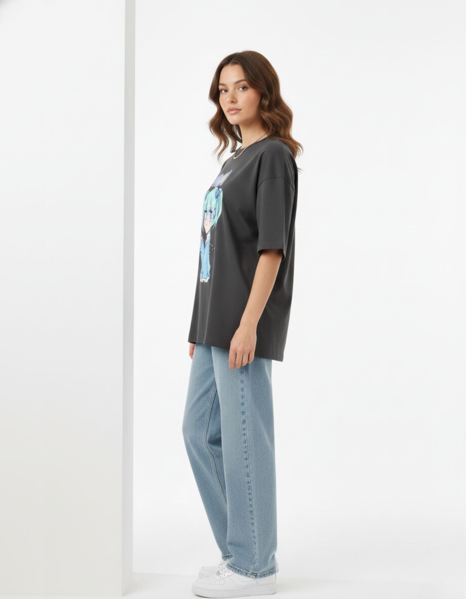 Terry Oversized T-Shirt with Girl Print and "WOW" Design – Make a Statement